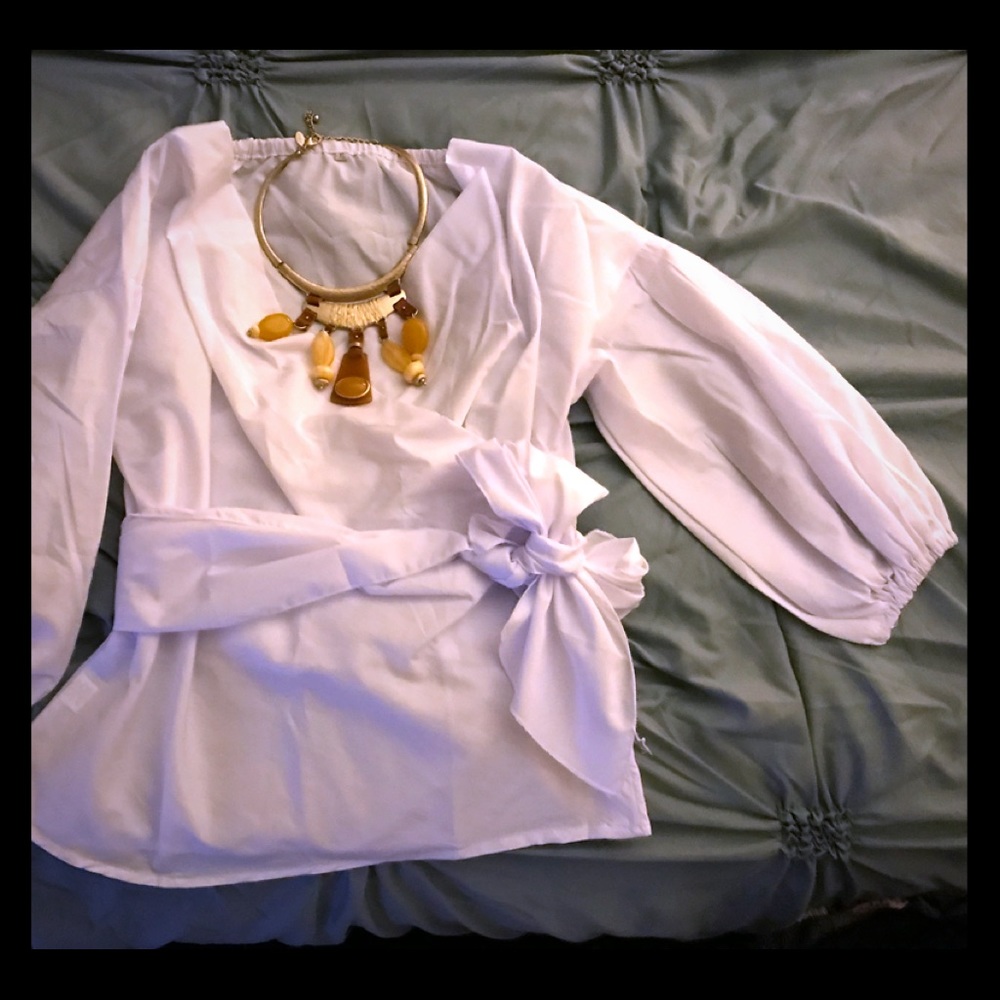New White top with sash size M/L